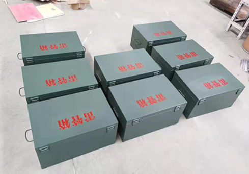 会山镇炸药箱和雷管箱一般是怎么存放的？